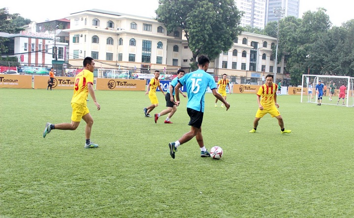 Sau lễ khai mạc đã diễn ra những trận đấu đầu tiên