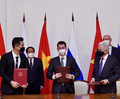 T&T Group sẽ nhận chuyển giao công nghệ sản xuất "chu trình đầy đủ" Vắc Xin Sputnik V từ đối tác Nga